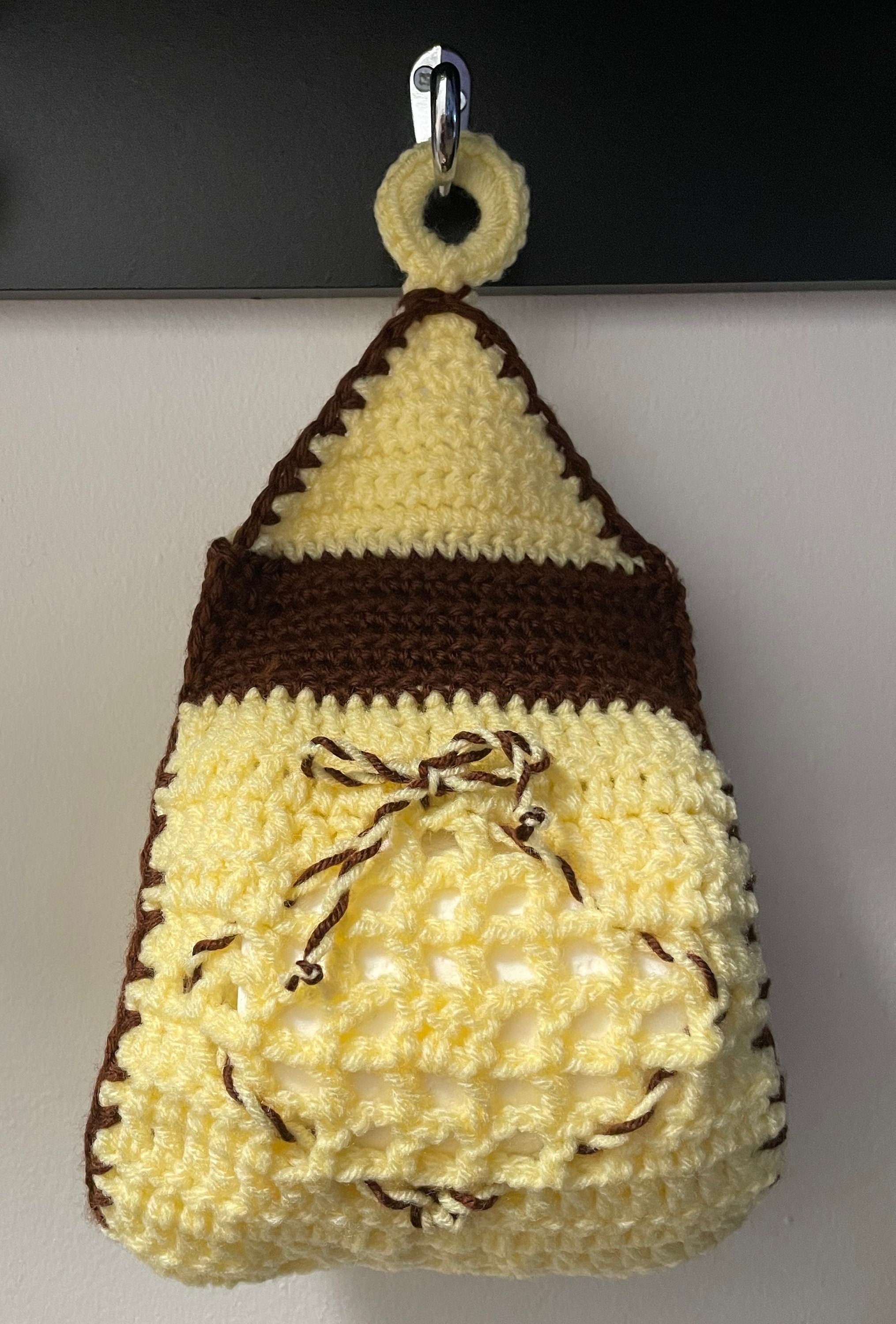 Crochet toilet roll holder
