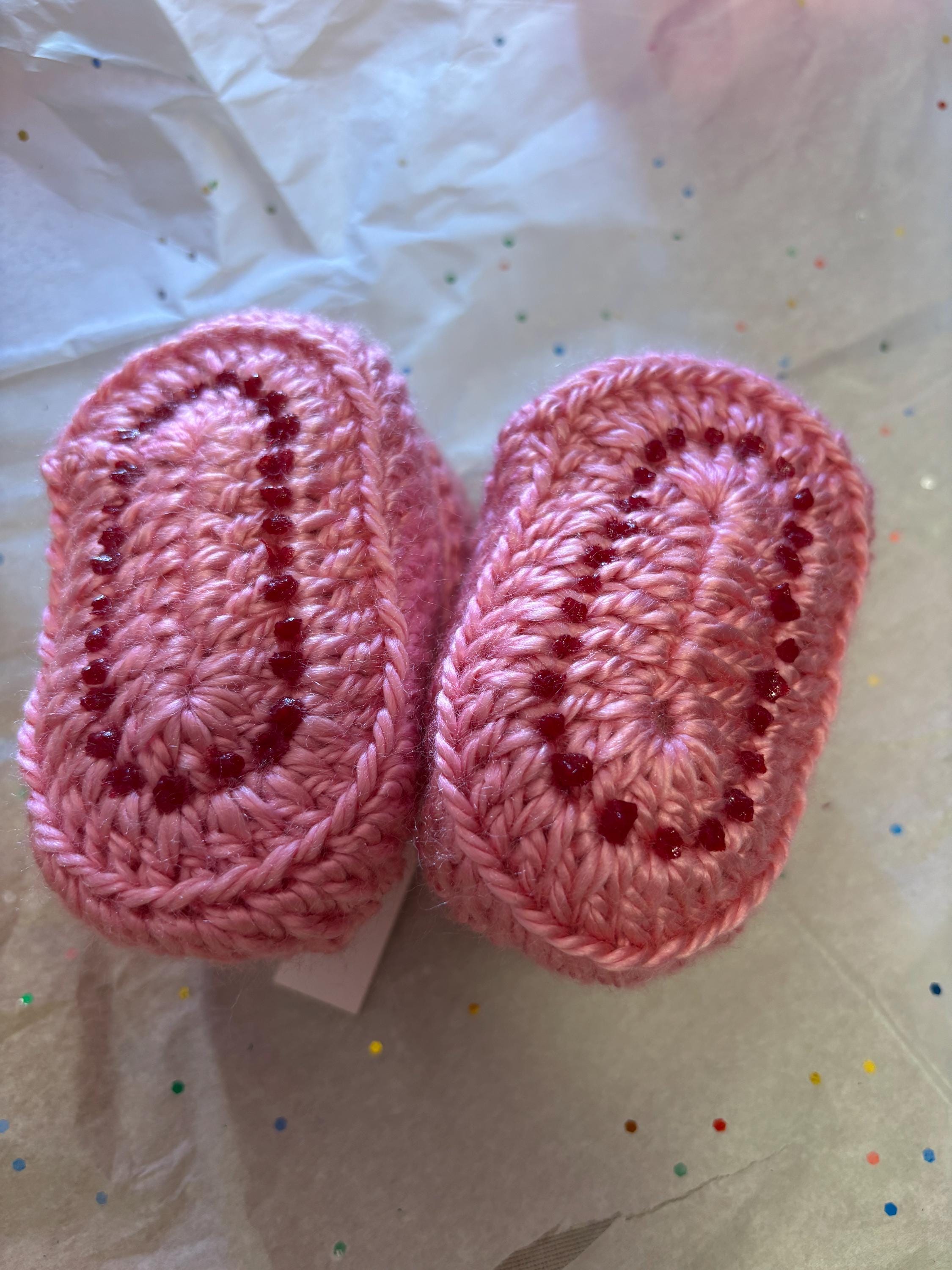 Crochet baby  hat and booties set.