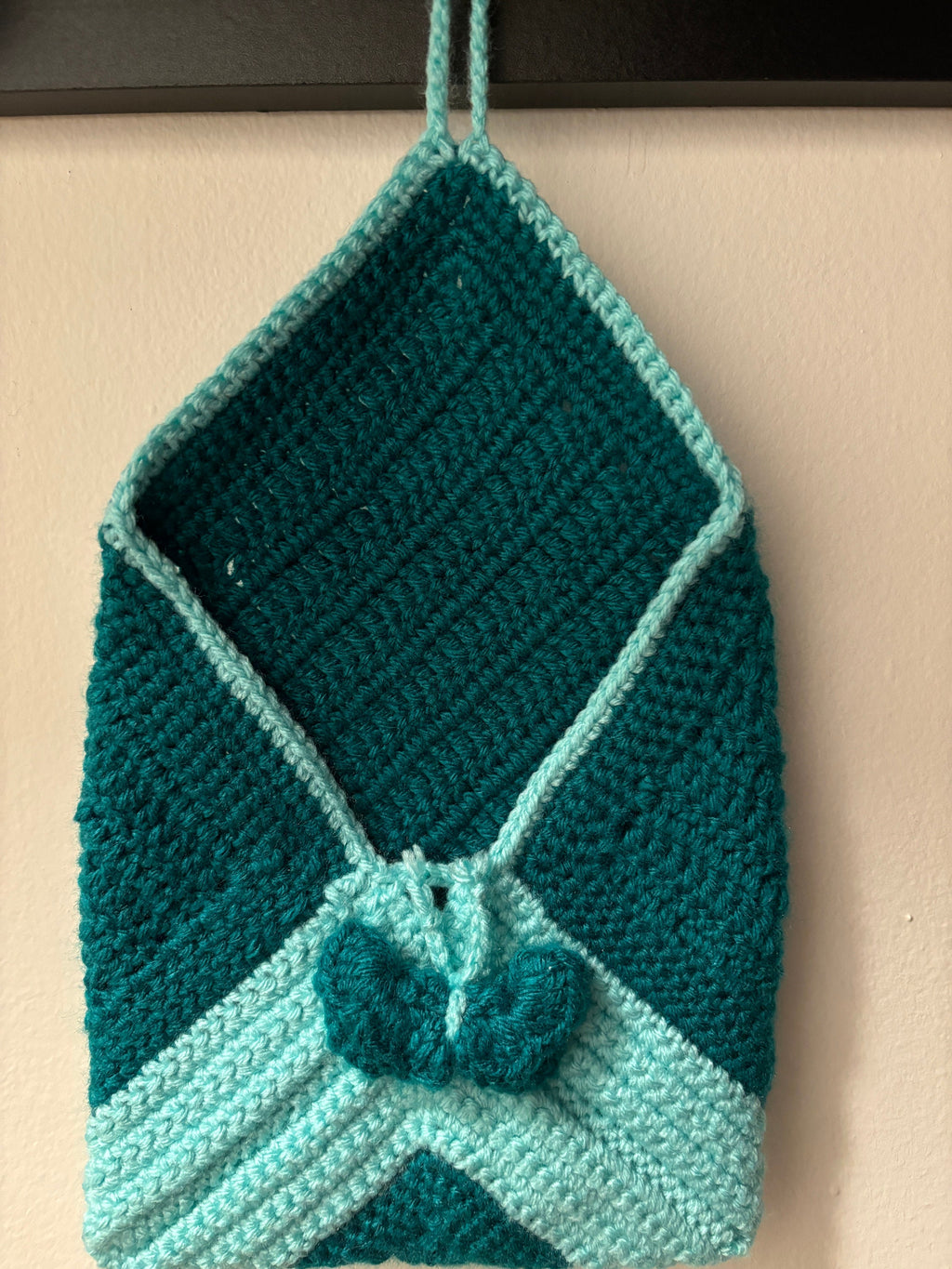 Crochet crossbody bag.