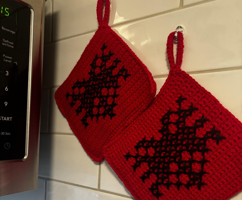 Albanian eagle crochet pot holders set.