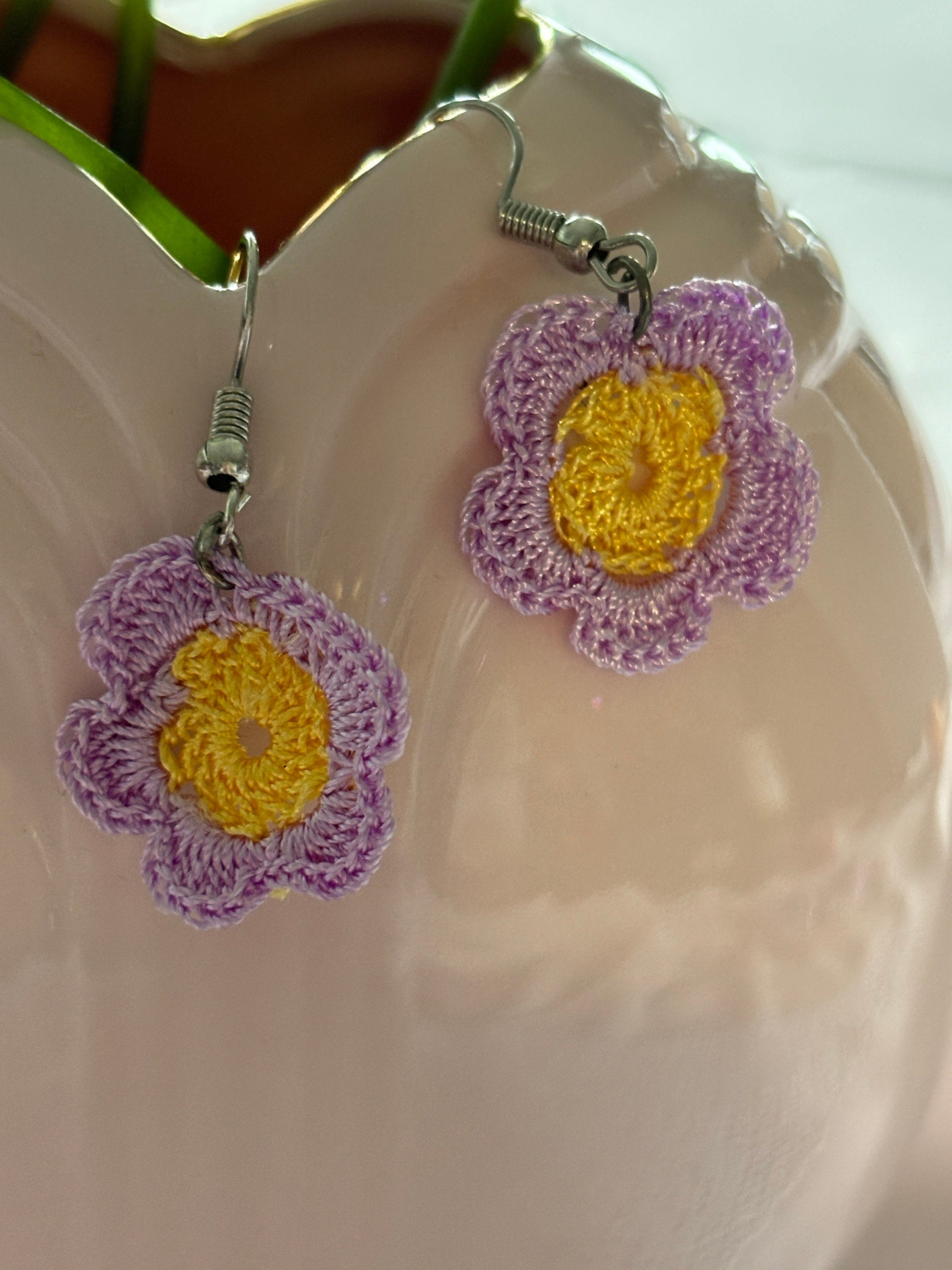 Crochet Flower Earrings: Summer Colors