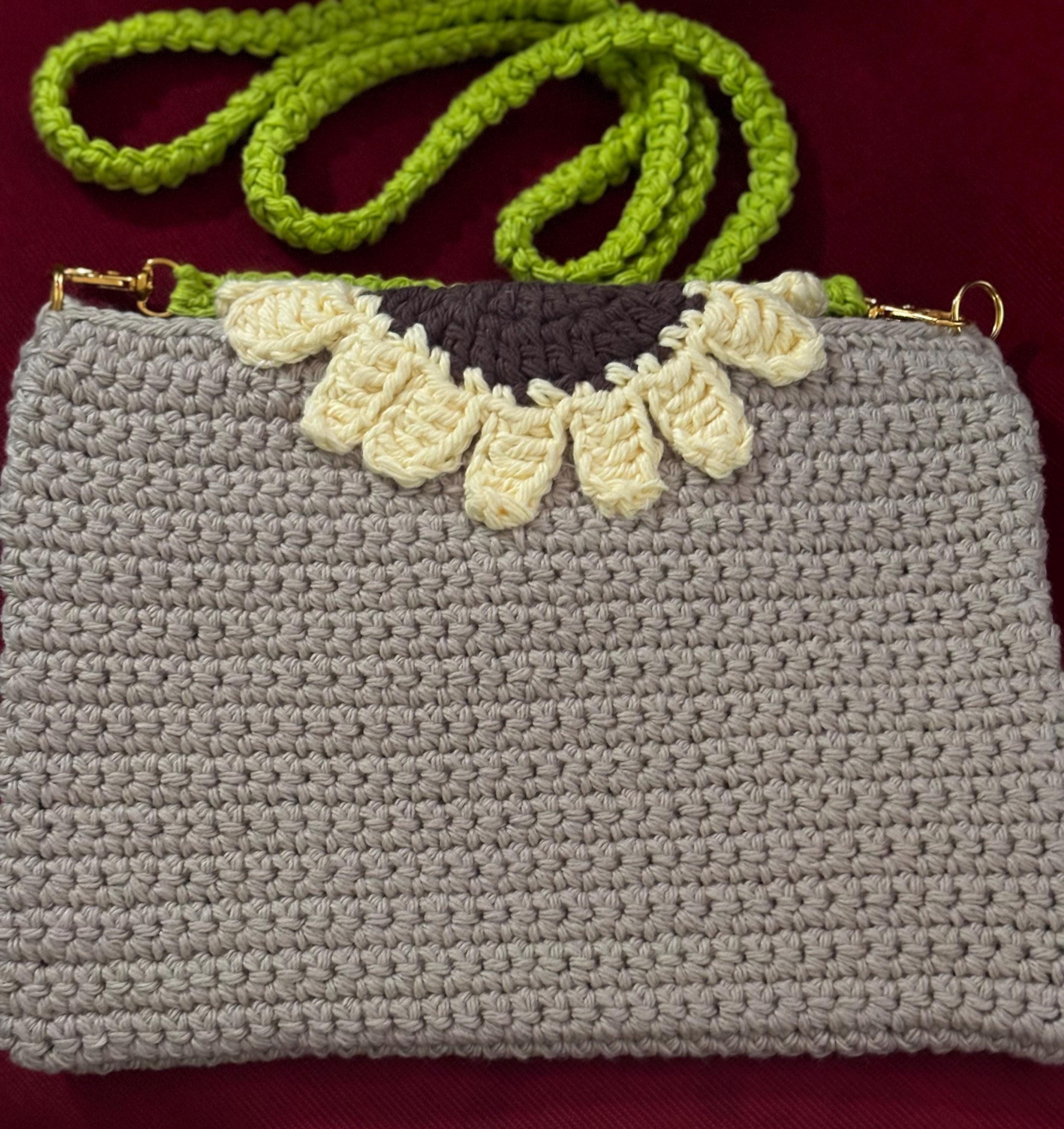 Crochet sunflower bag.