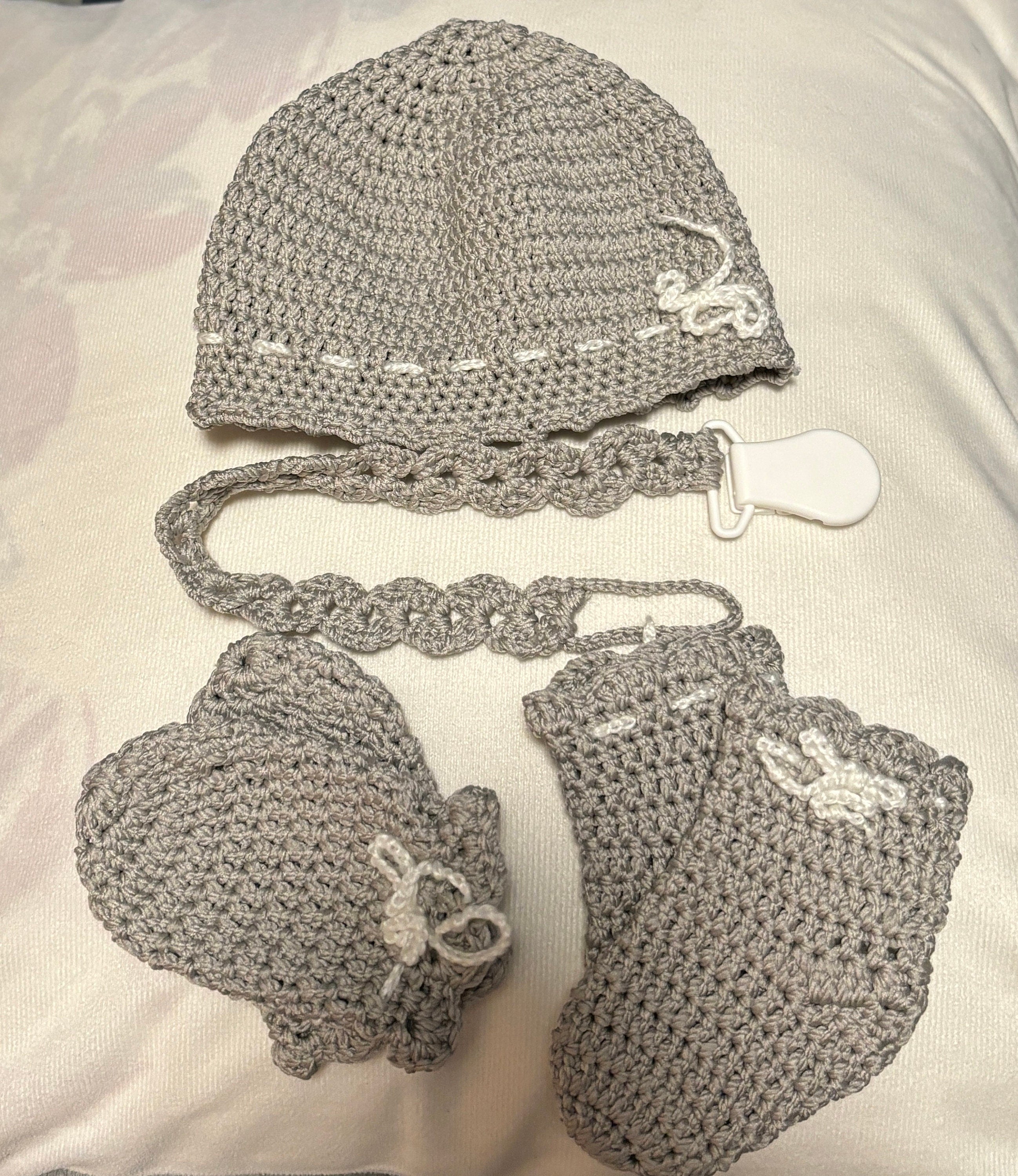 Crochet baby hat, mittens and socks set.