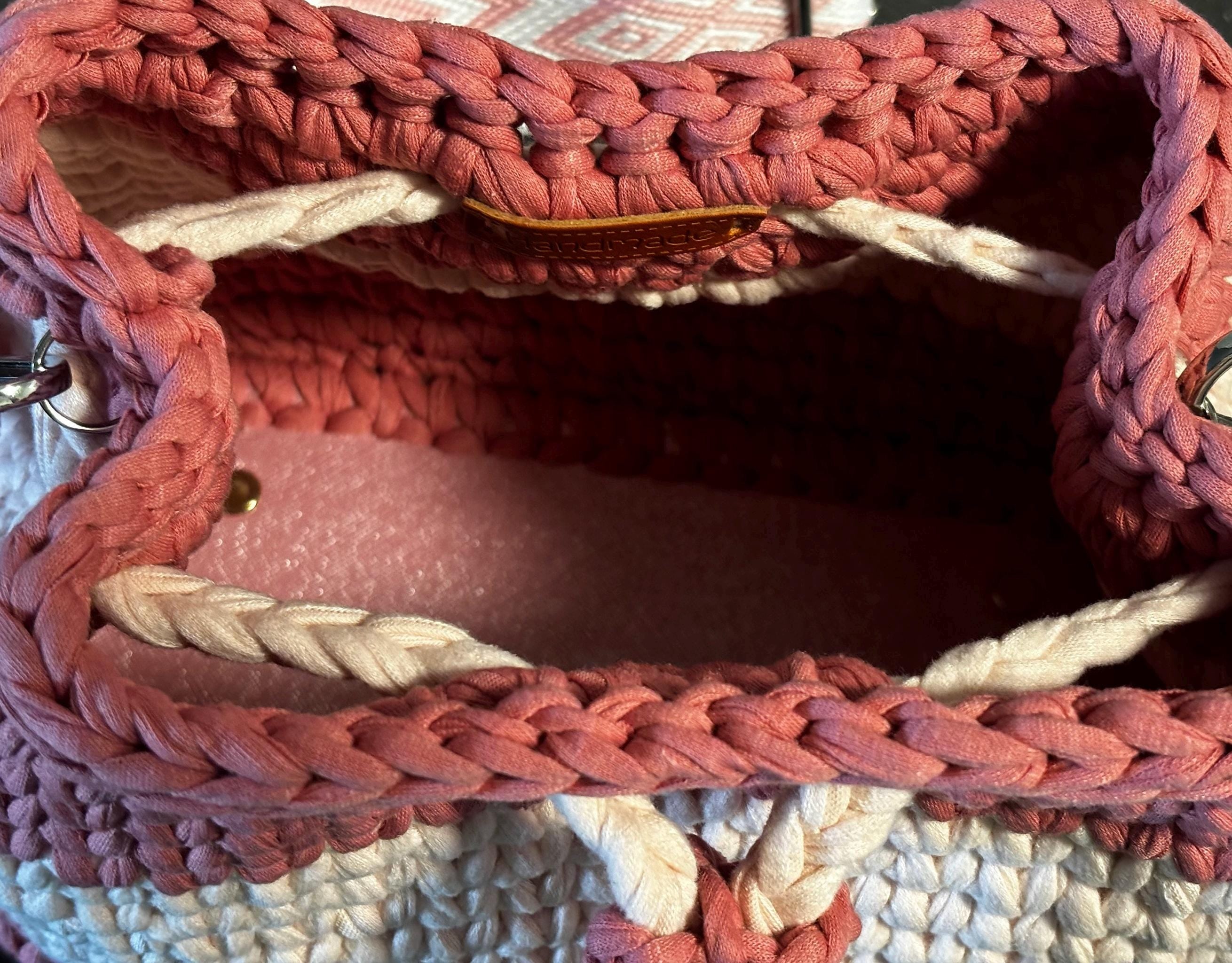 Crochet T-Shirt Yarn Handbag with Leather Base