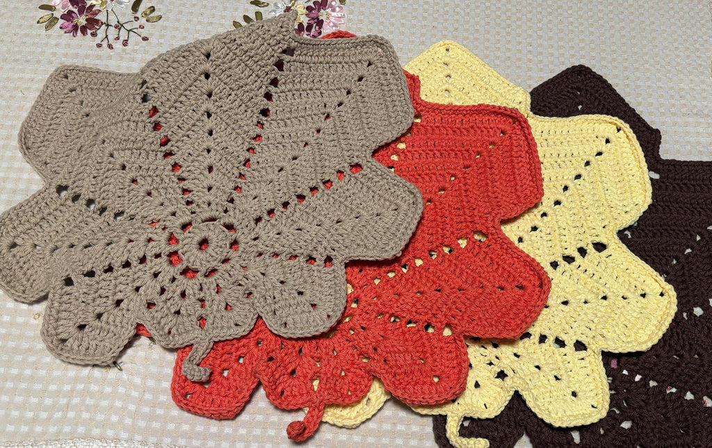 Crochet leaf placamat.
