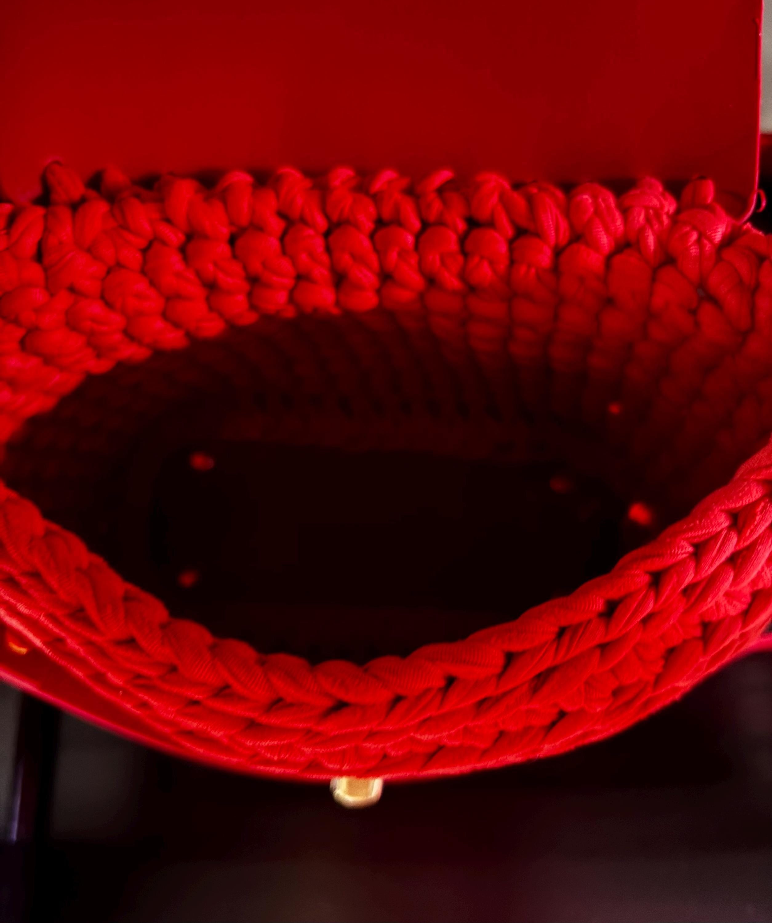 Red Crochet Crossbody Bag: T-Shirt Yarn, Leather Base